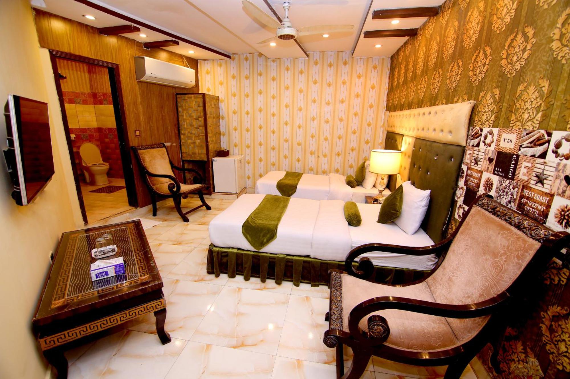 Premier Inn Gulberg Lahore Buitenkant foto