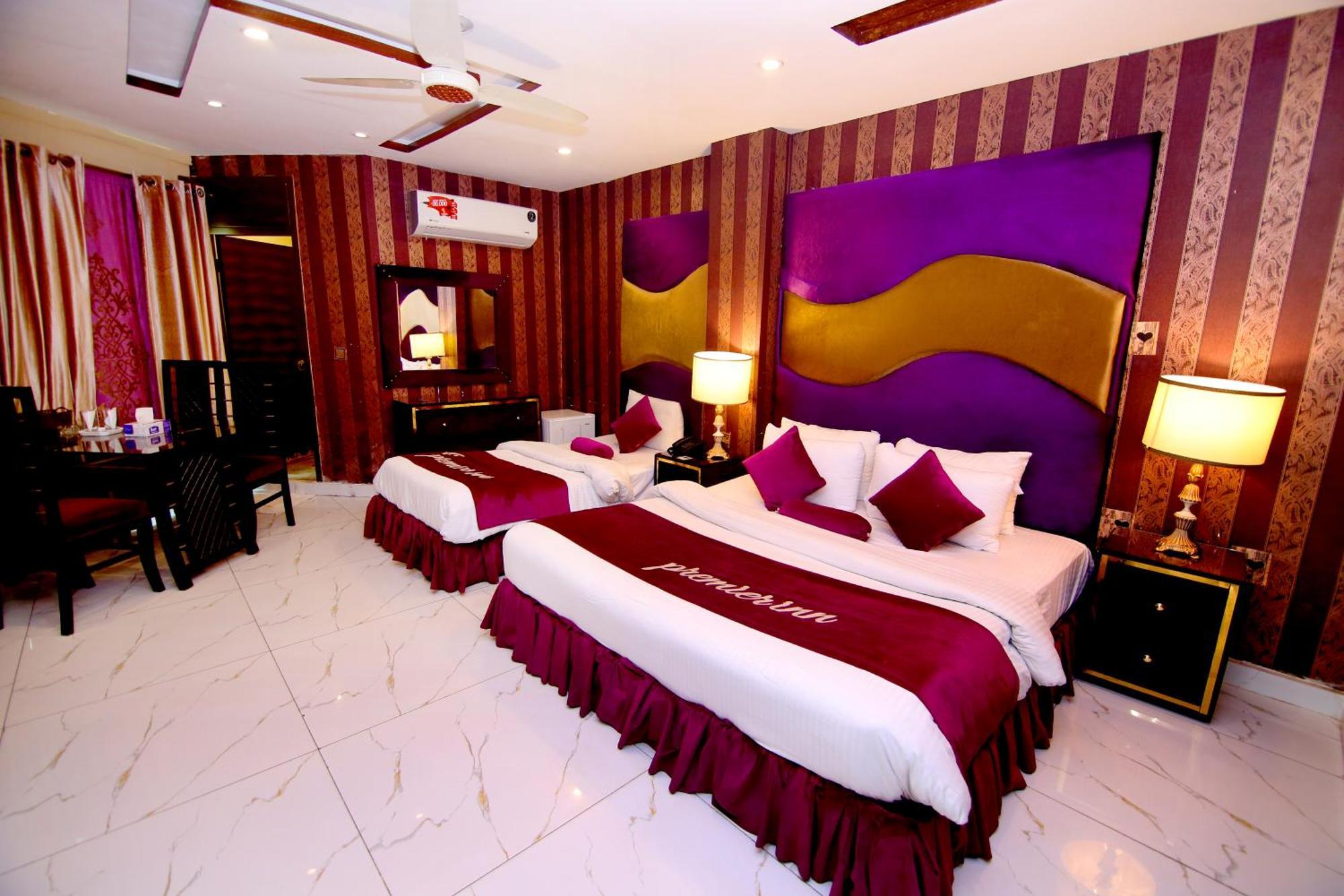 Premier Inn Gulberg Lahore Buitenkant foto