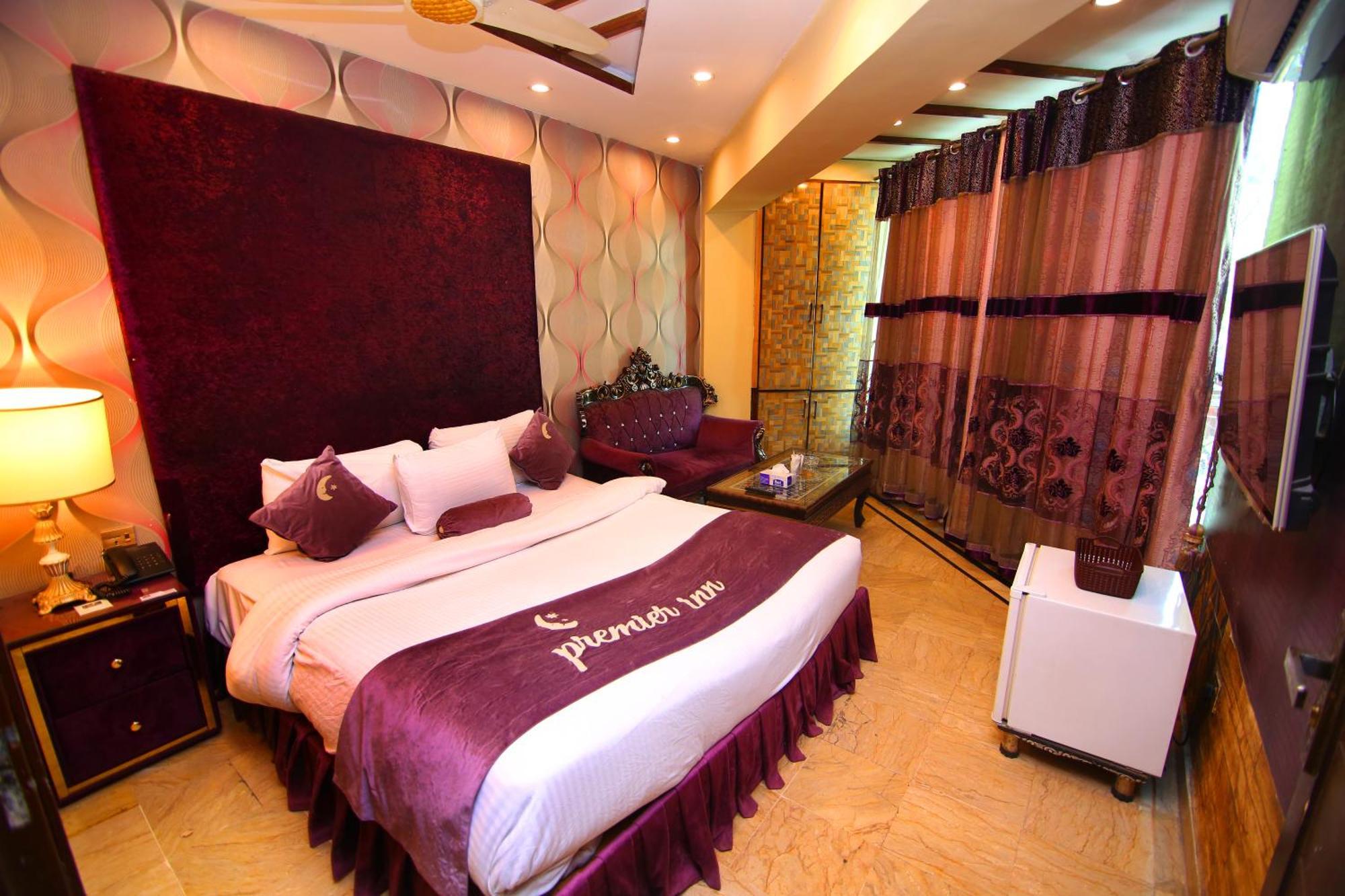 Premier Inn Gulberg Lahore Buitenkant foto