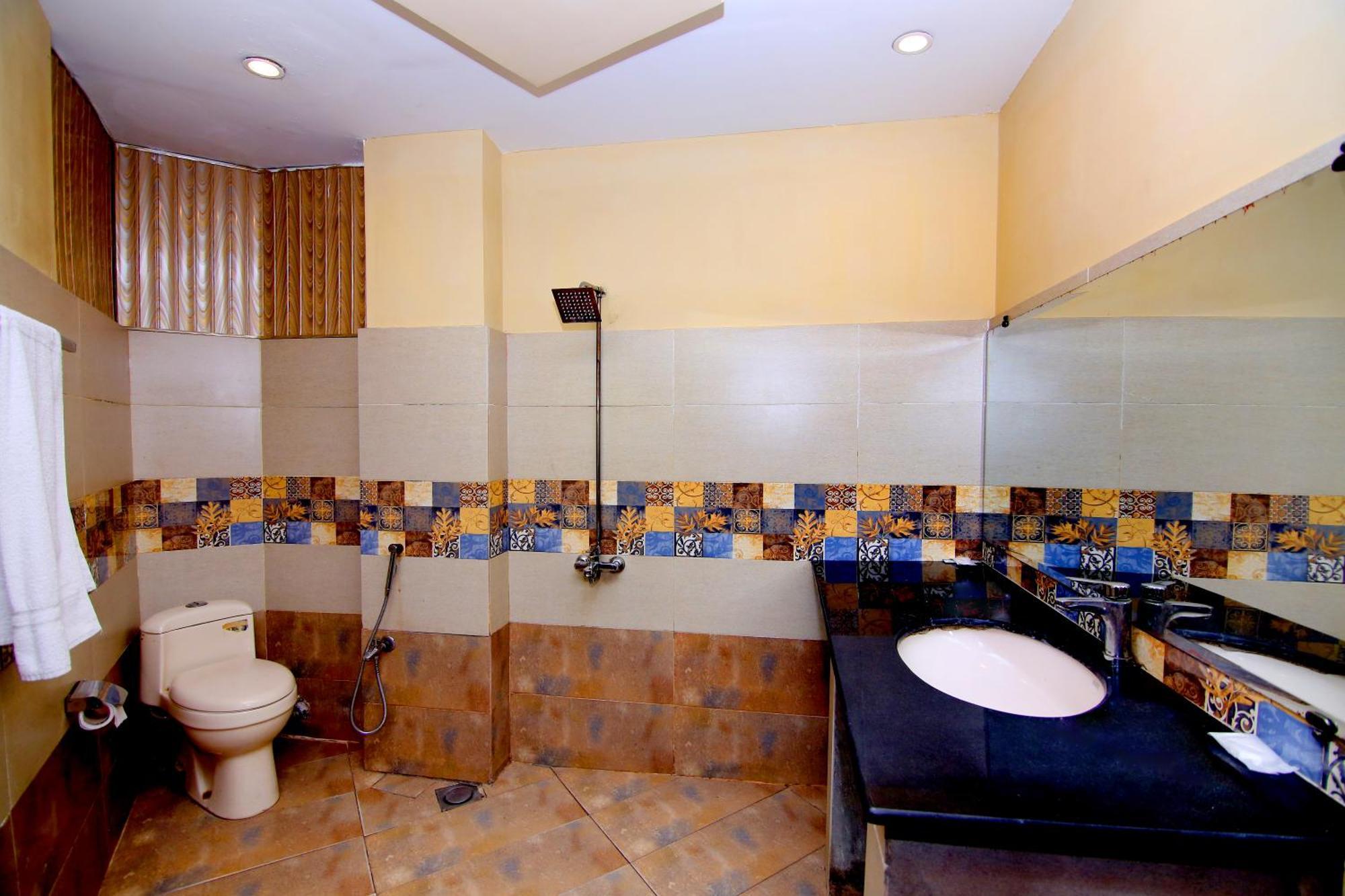 Premier Inn Gulberg Lahore Buitenkant foto