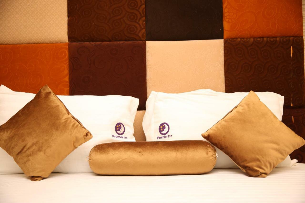 Premier Inn Gulberg Lahore Buitenkant foto