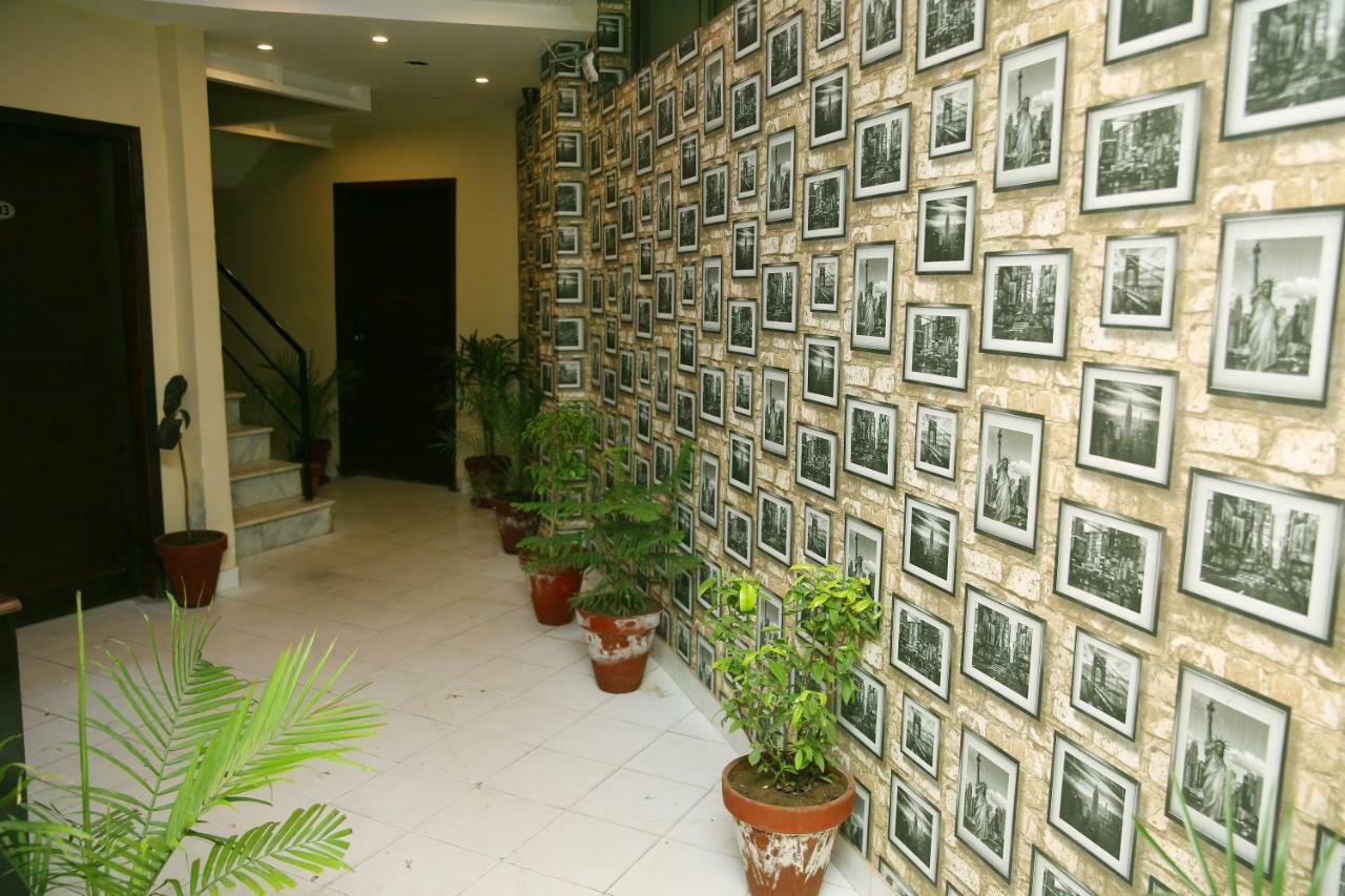 Premier Inn Gulberg Lahore Buitenkant foto